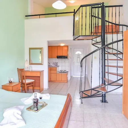 Apartment House Ilias